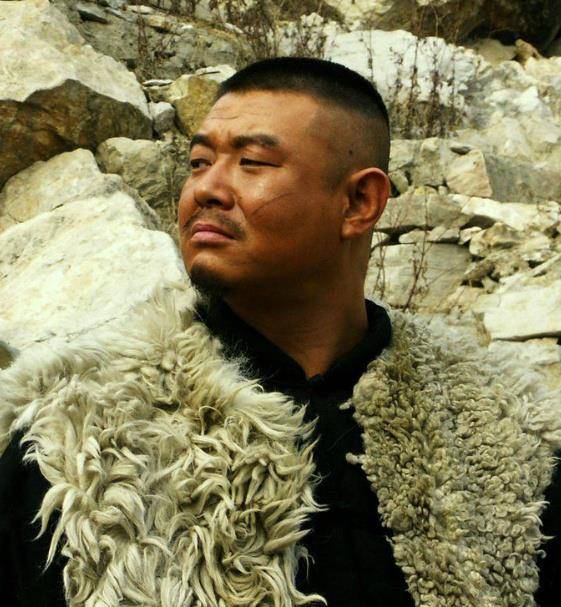 山东巨匪,十年间娶了72个老婆,他死后百姓们敲锣打鼓_刘黑_土匪_费县