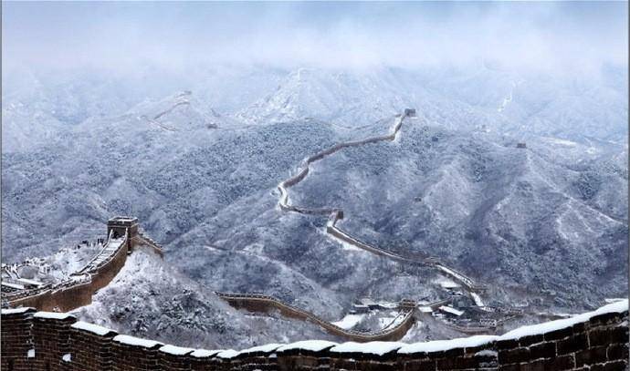 中国的万里长城到底有没有用?西方专家:长城把欧洲人给害惨了_中原地