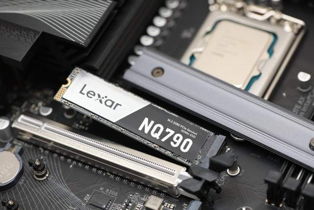 技嘉z790m小雕wifirtx4060显卡战力强劲的白色主机装机秀