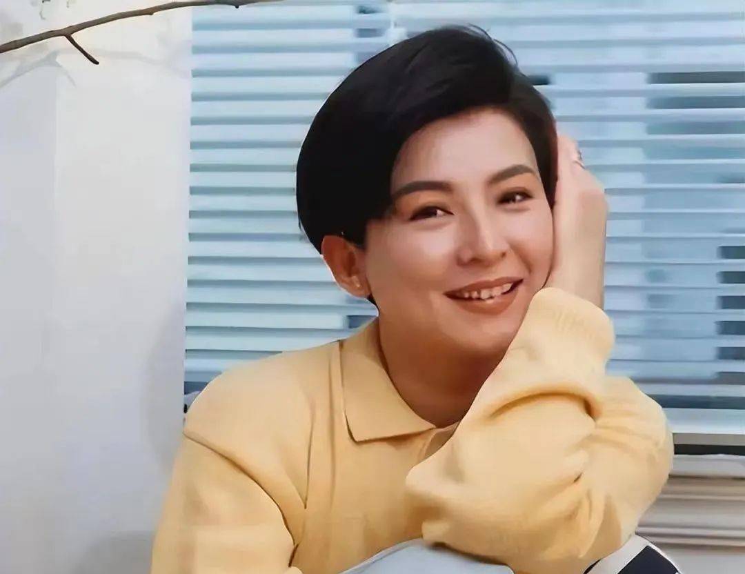 一代天后陈淑桦一曲梦醒时分红遍华人世界如今怎么样了