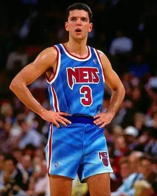 第三位是欧文-欧索尔(oscar robertson).