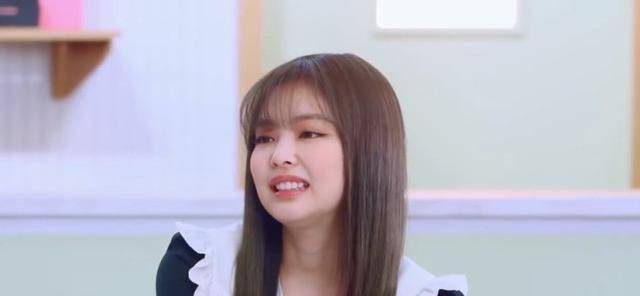 原创blackpink粉墨想不火都难jennie已开始学法语lisa挑战做料理