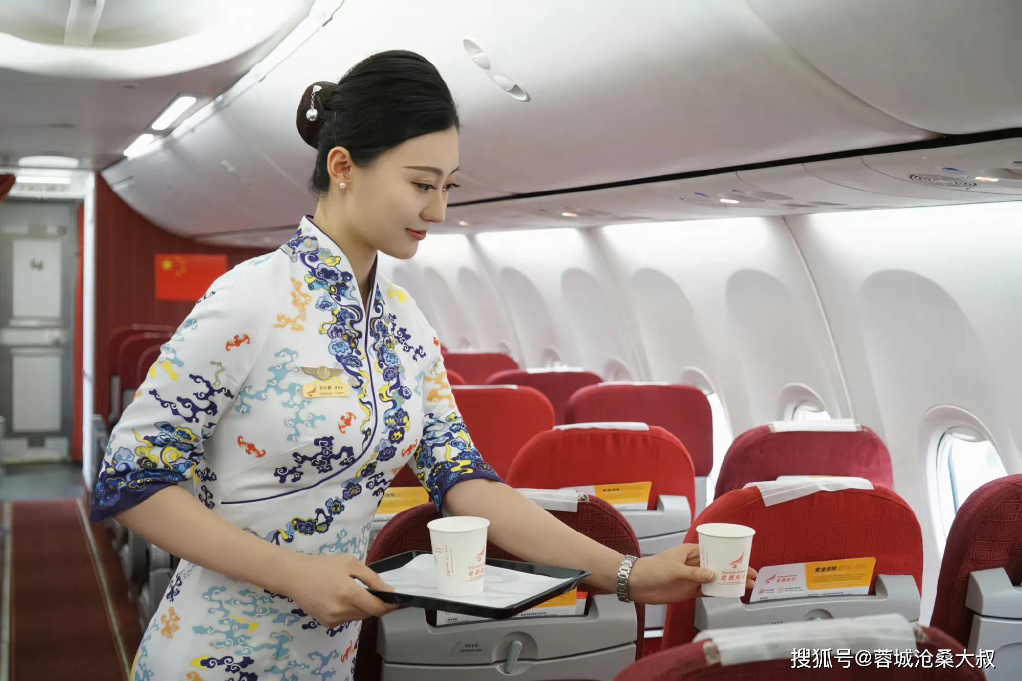 金鹏航空确定:10月迎首架c919,全面淘汰波音打造30架全c919机队_制服