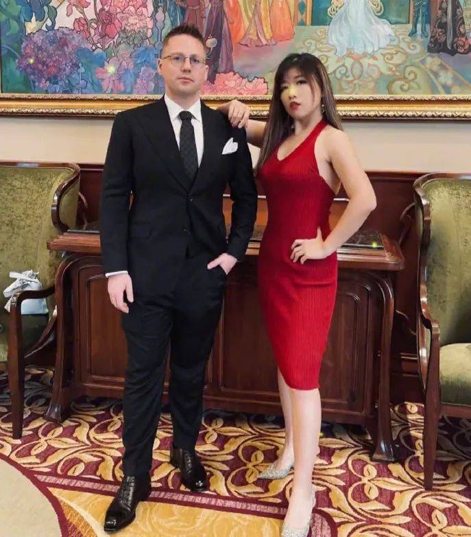 德国阿福朱莉愚人节宣布离婚网友这玩笑真的不好笑