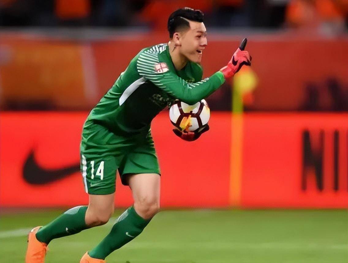 国足昨晚胜了新加坡_比赛_武磊_球员