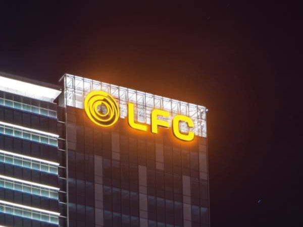 字工场分享:楼顶大字制作安装多少钱一平方?