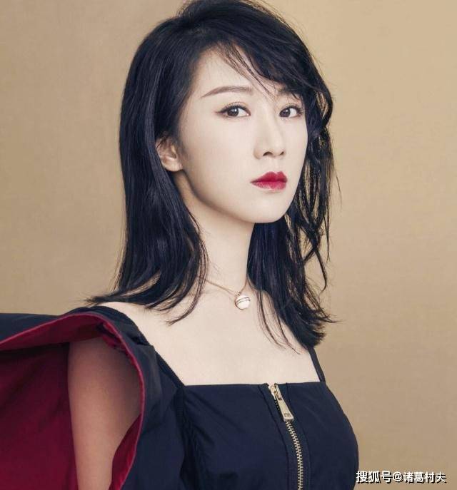 原创这谁顶得住嘛38岁阔太李念身材好得叫人窒息