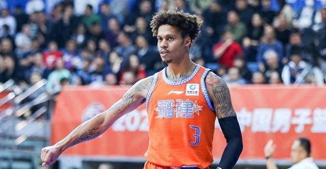 北控历程与教练讨论马布里闵鹿蕾和杜锋的角色重构