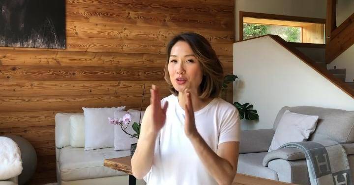 老公身家过亿,移居加拿大住豪宅贵气逼人_袁彩云_一家_生活