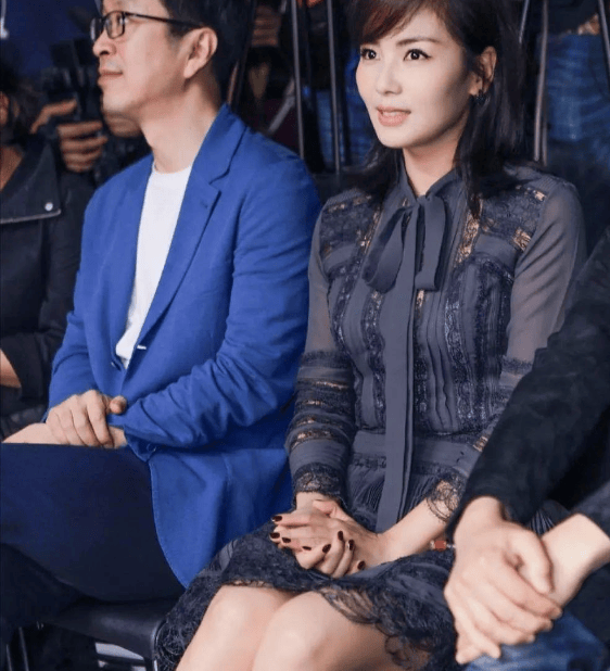 原创刘涛与车晓同框网友笑称一个像村姑一个像贵妇差距真的大