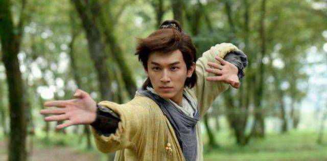 此人一生攻下了约700座城怒屠128座城被西方敌人尊呼神人