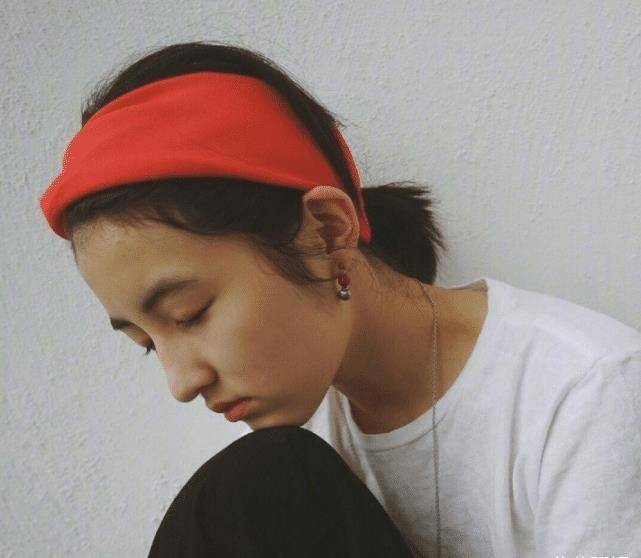 原创张子枫真绝了任何角度都能hold住直男都不敢轻易尝试