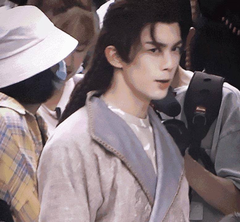 原创原创吴磊长歌行路透身穿古装回眸很飒气与小时候有明显对比