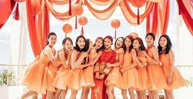 安以轩婚礼众女子脸型几乎都一样只有她辨识度最高