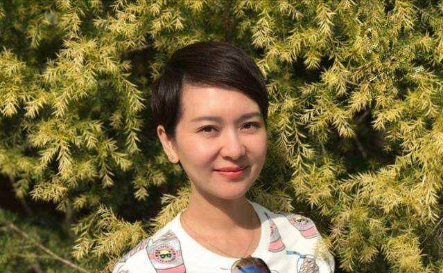 原创甘萍陷入逼婚门后被逼退出歌坛嫁二婚前国足老公获幸福