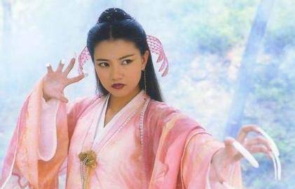 原创周芷若同时修炼两门神功比张无忌还厉害结果却不敌此人一掌