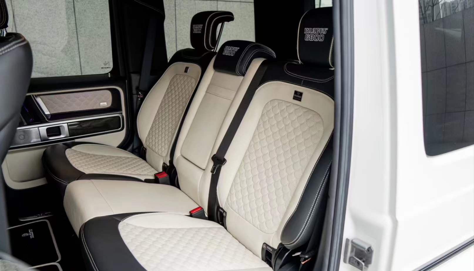 下期预告讲解mercedes-benz g 63 amg,brabus g800,4200km…6.