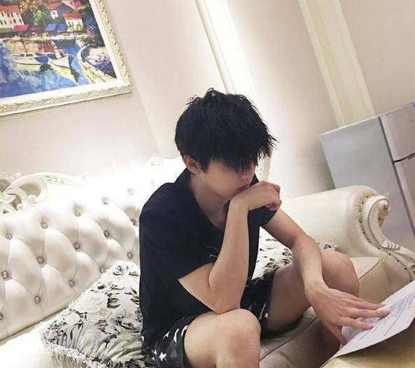 原创看过鹿晗豪宅后被他家旋转楼梯给深深沦陷了简直不能再酷炫了