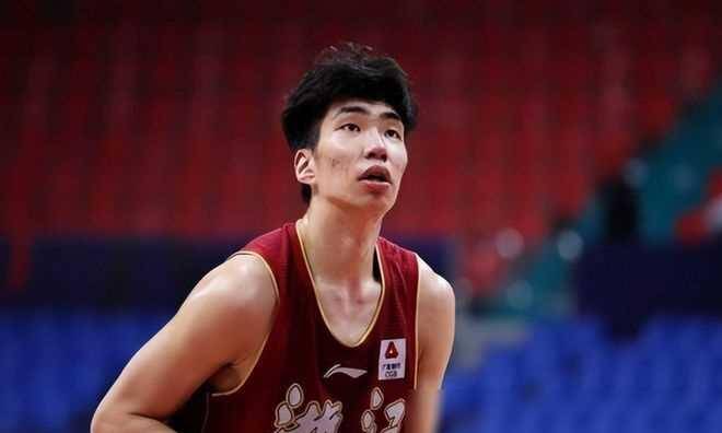 原创cba周鹏地方队生涯结束余嘉豪或将加盟西班牙联赛