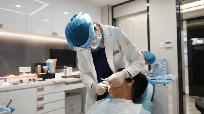 王梦思医生荣获全国人民口腔好医生ada认证医师的荣誉