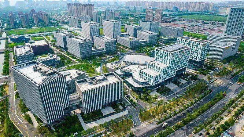 金鹰世界商铺南通金鹰世界售楼处电话南通金鹰世界售楼中心24小时电话