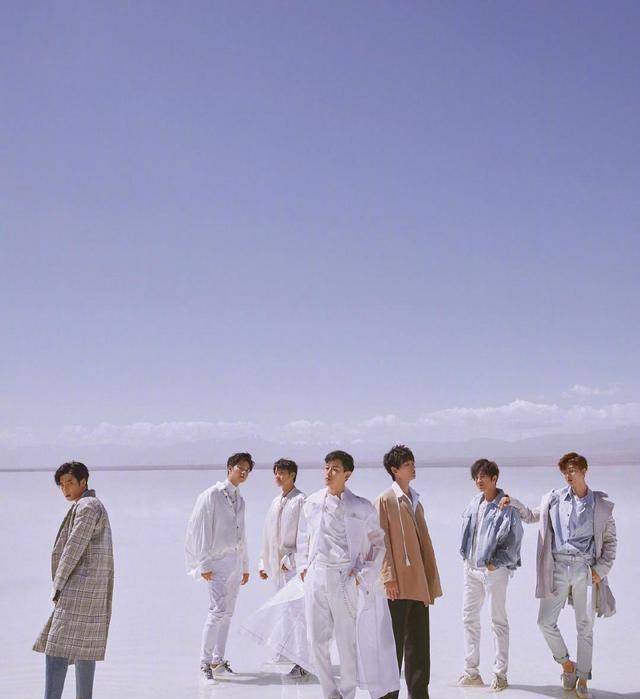 原创up7宣布成团王一博突然挨夸害羞不止采访中说想见一人