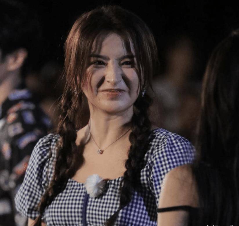 原创还在说金子涵胖了近状生图被曝光之后这是脱胎换骨的惊艳