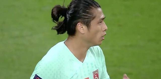 张玉宁:托尼般的"护球"能力助北京国安击败上海上港__