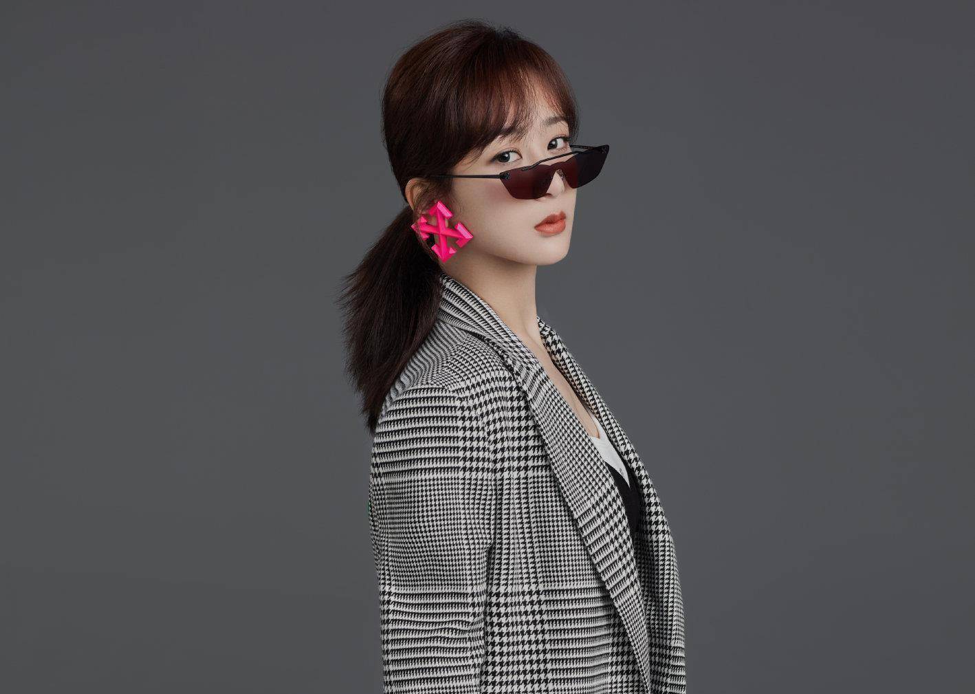 杨紫粉丝滤镜有多重!最新代言图被拍成五五分的效果,粉丝全在说好看