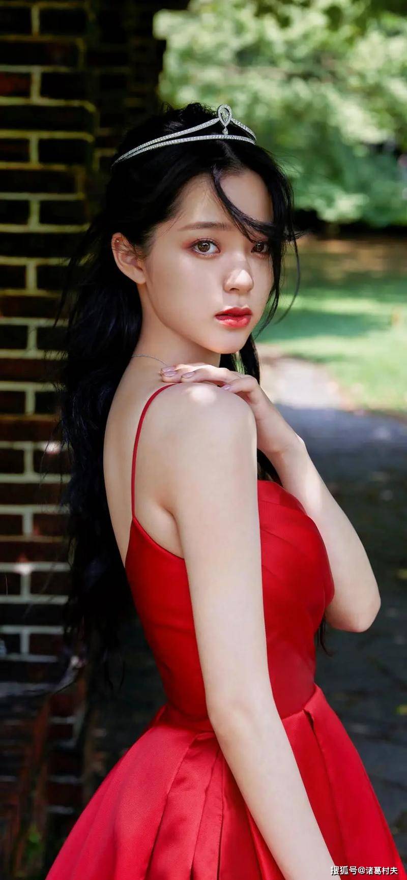 23岁欧阳娜娜,身材竟然如此性感!