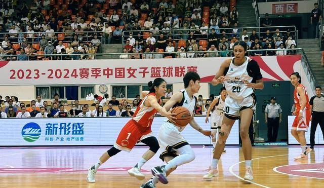 原创四川女篮以9679战胜东莞李梦独得25分杨力维贡献22分