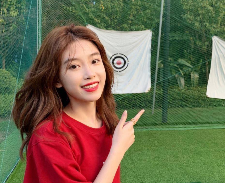 原创半藏森林晒泳衣美照,颜值在线魅力十足,王思聪:真不怪刘阳