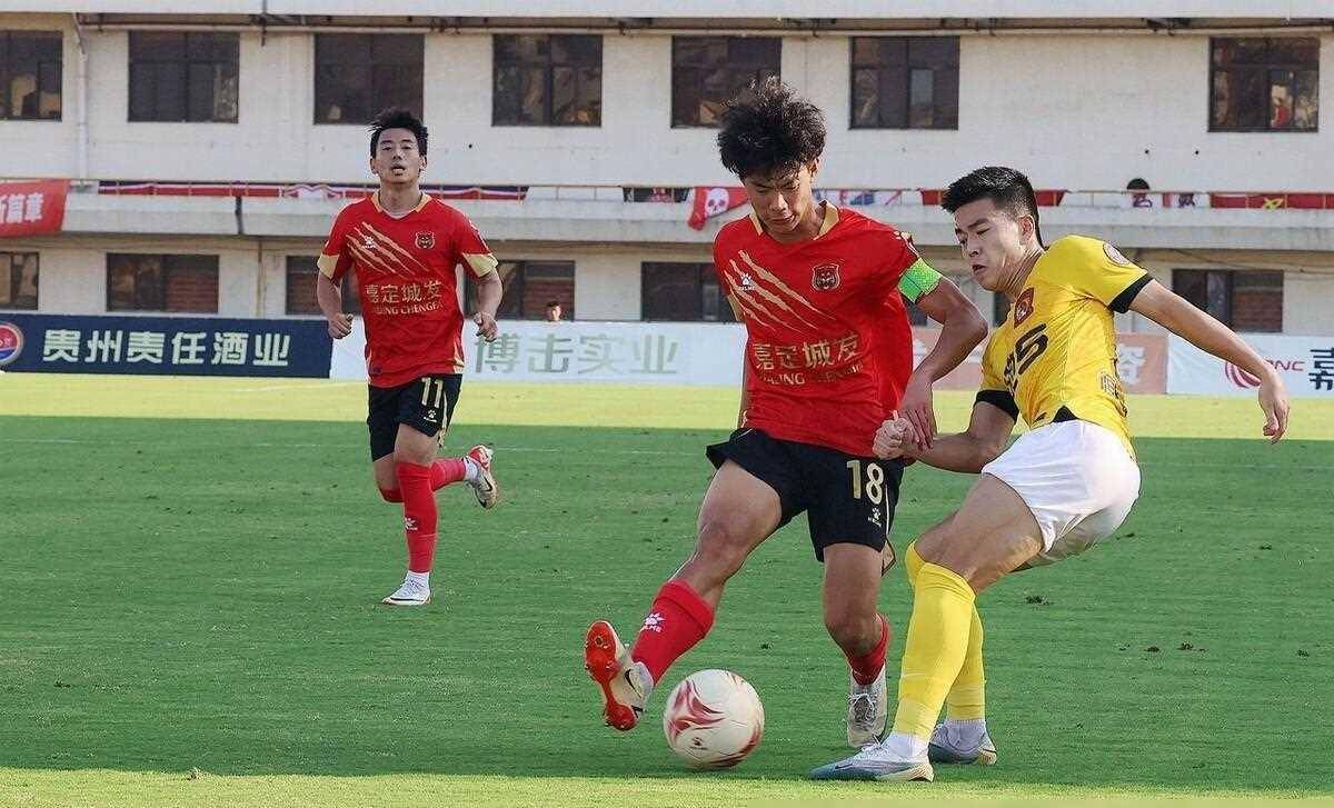 广州队主场惨败,升班马踢疯了,升至次席,3外援不如全_比赛_玉昆_云南