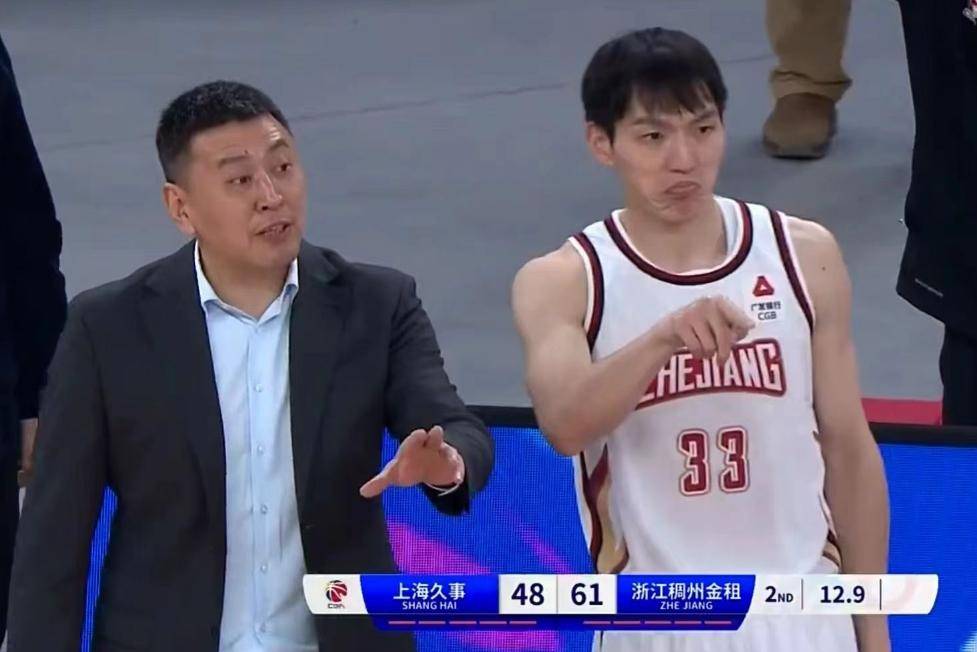 cba常规赛最后一轮,上海男篮主场迎战浙江男篮,这是一场强强对话.