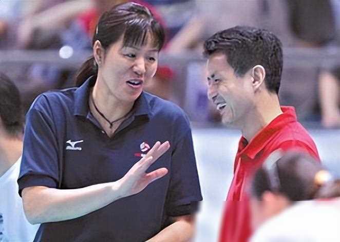 陈忠和与郎平之间的关系既是师生关系,又是朋友关系.