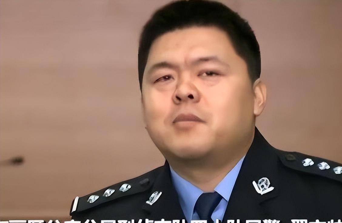 原创2015年天津一家四口包馄饨吃完3人殒命警察差点中招