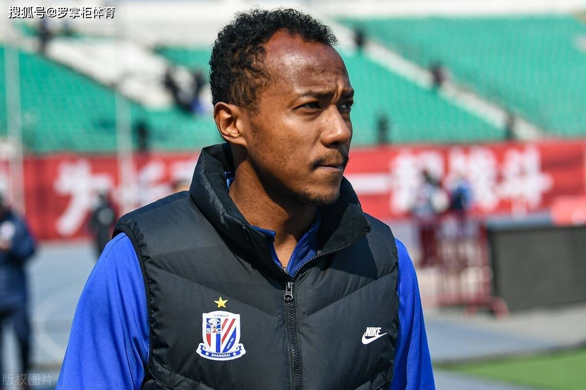 申花刚四连胜,主帅就敲定夏窗四人离队名单,两王牌携手去津门虎_艾迪