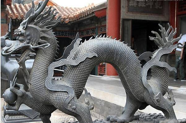 原创龙是否存在锁龙井里边的铁链有何说法铁链尽头有何秘密