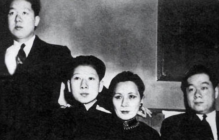 原创孔二小姐弥留之际依旧特立独行入殓被换女装死后被葬于美国