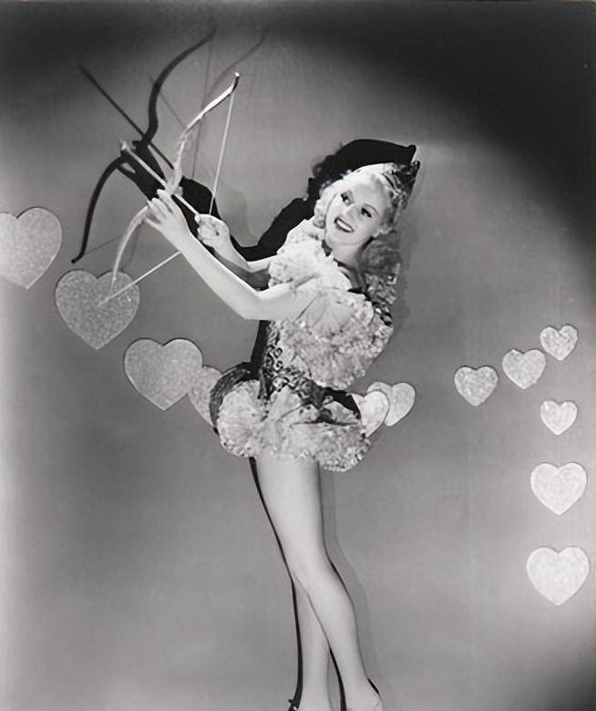 贝蒂葛莱宝为一双美腿投保百万美元旧丝袜拍出75万美元天价