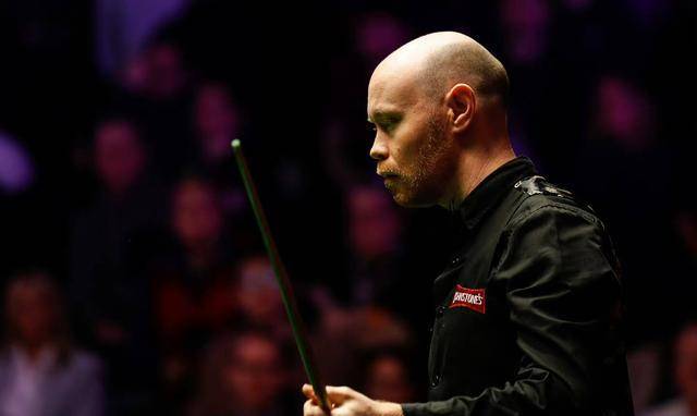 原创斯诺克争议判罚奥沙利文42被追平加里威尔逊失控怒摔球杆