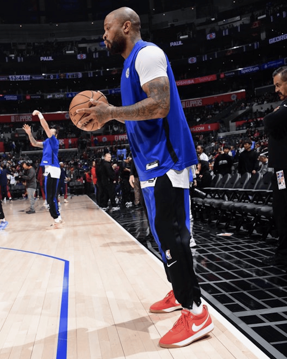 鞋王pjtucker上脚nikebook1chapter0pe全红色鞋面引关注