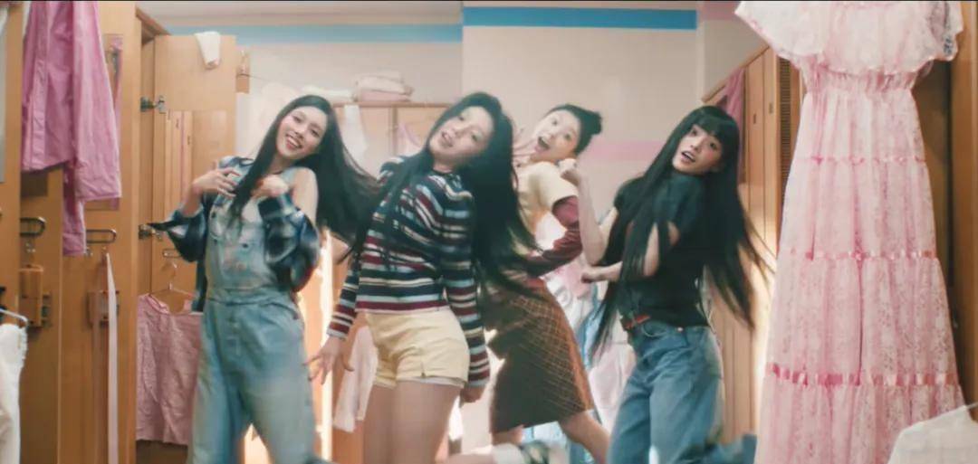 韩娱越来越离谱女团新歌暗藏摇床声全员幼态打扮最小才16岁