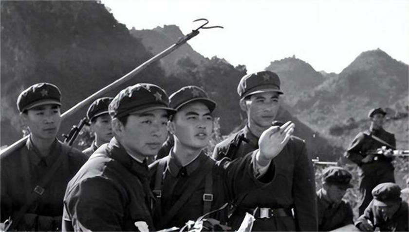 原创1979年对越反击战唐立忠入伍52天便荣获一等功后来成就如何