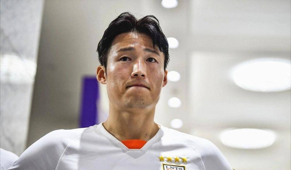 孙俊浩_泰山队_足球