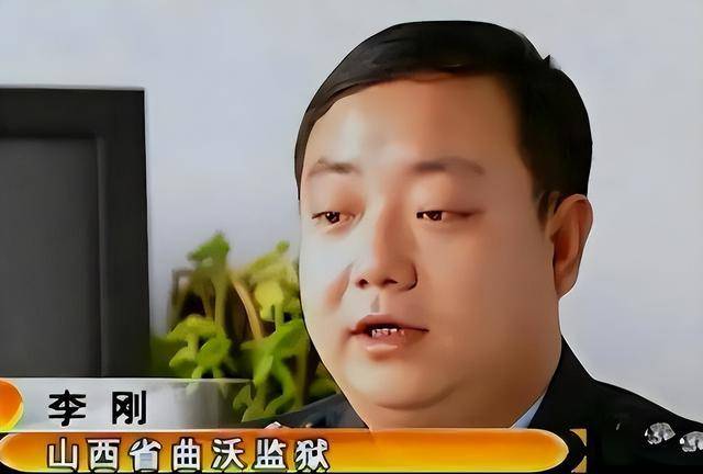 原创回顾欺辱姐姐霸占妹妹男子作恶多端被岳父挥锄痛杀法院严惩
