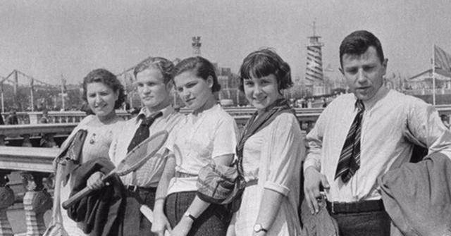 原创二战结束男女比例失调为解决女子生活问题苏联想出一个小妙招