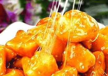 g;青椒50g;辅料,油适量;盐适量;白砂糖适量;小葱适量;姜适量;大蒜适量