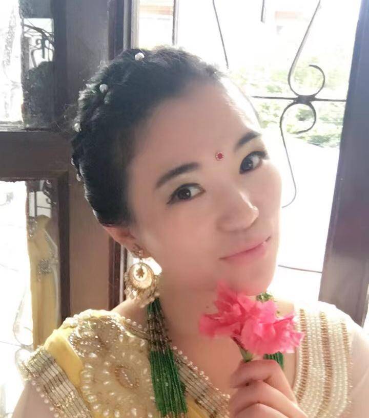 我曾是贵阳电视台女主持人采访法国总理后被人称为总理主持人