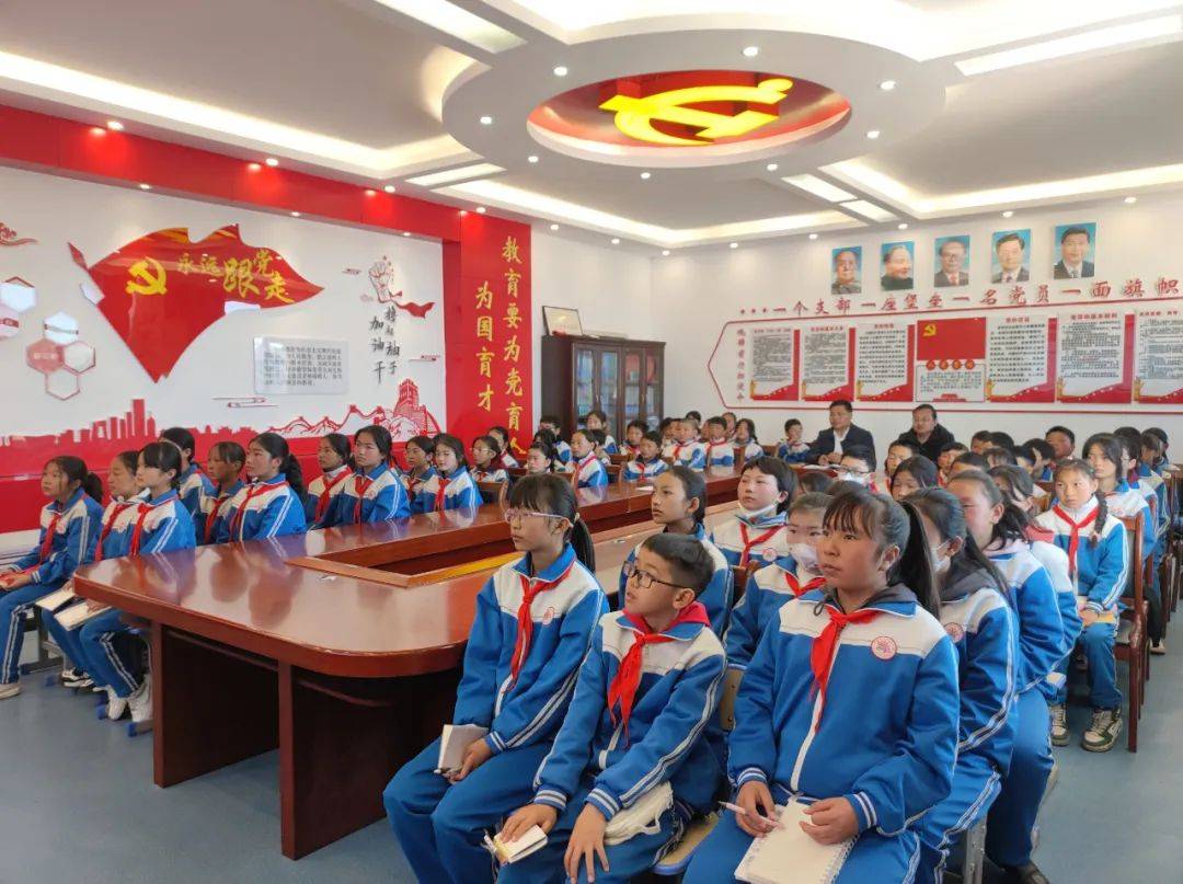 《神奇的人工智能》"光华·荣程科学课"走进青海省黄南州河南县_科技_